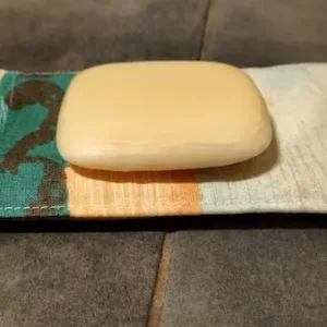 2 poses savon lavable